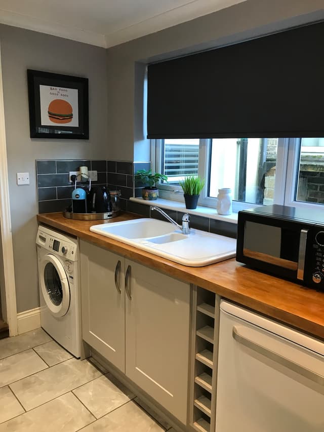 Spacious 3 Bedroom House On A Quiet Side Street 5 Minutes Walk From The Beach  - View 1