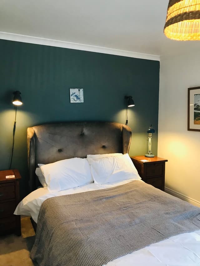 Spacious 3 Bedroom House On A Quiet Side Street 5 Minutes Walk From The Beach  - View 3