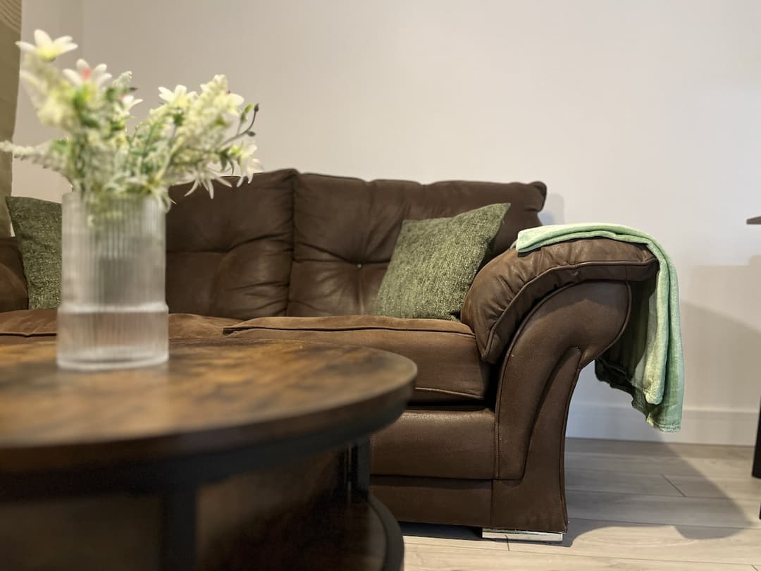 Entire 2 Bedroom Flat Lincoln City Centre - View 7