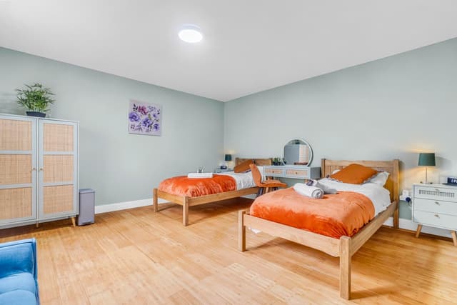2 Bedroom Apartment In West Bromwich Birmingham - View 4