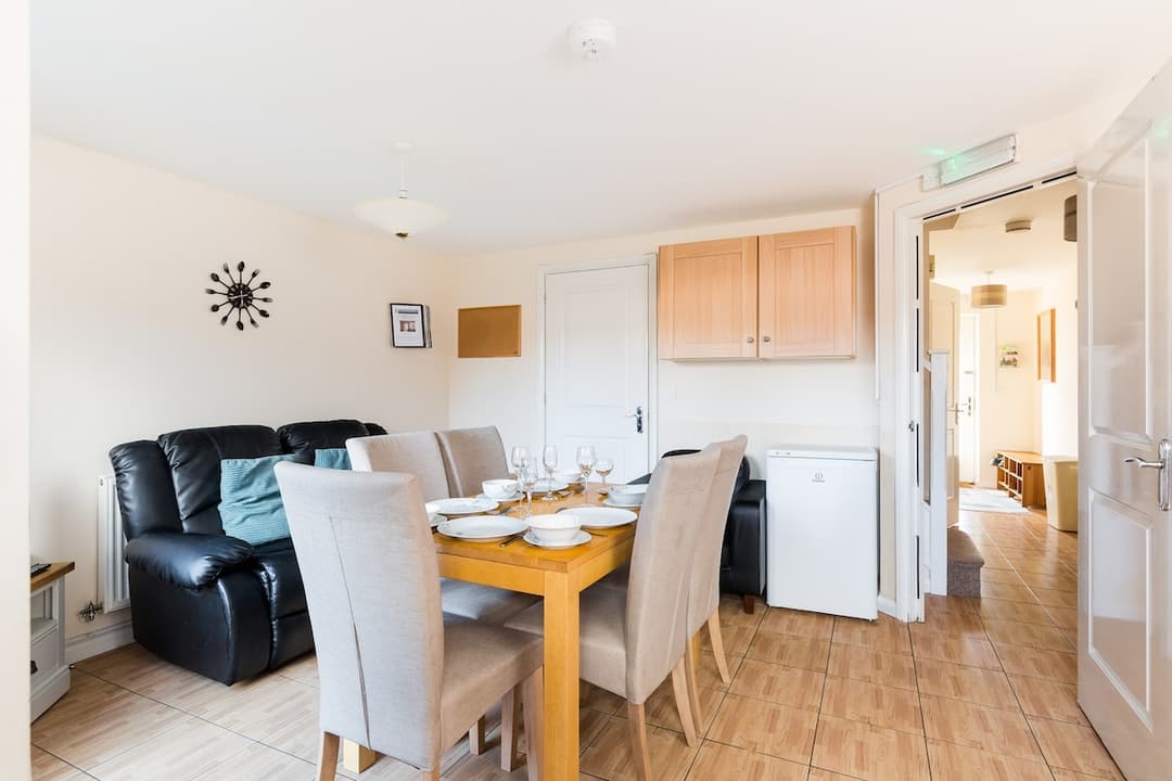 6 bed house with free secure parking & 3 bathrooms - View 5