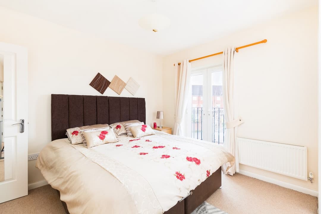 6 bed house with free secure parking & 3 bathrooms - View 7