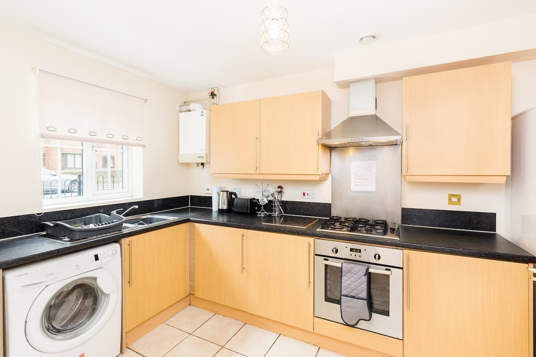 Great 4 Bed House In Black Country       - View 6