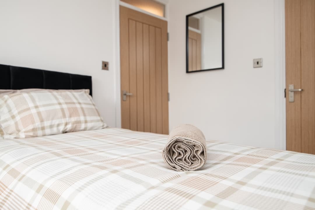 Luxury Apt with 2 bathrooms n Free Parking - View 10
