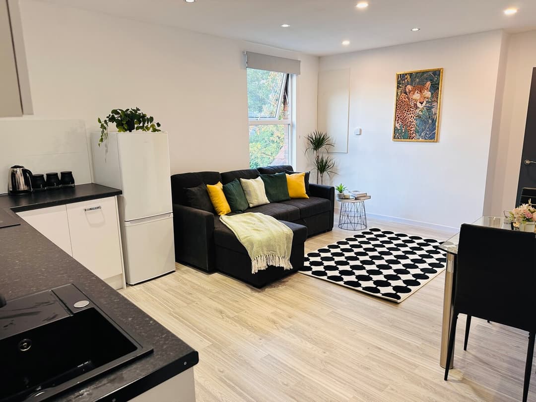 Cozy Retreat | Wi-Fi | Desk | Free Parking - View 3
