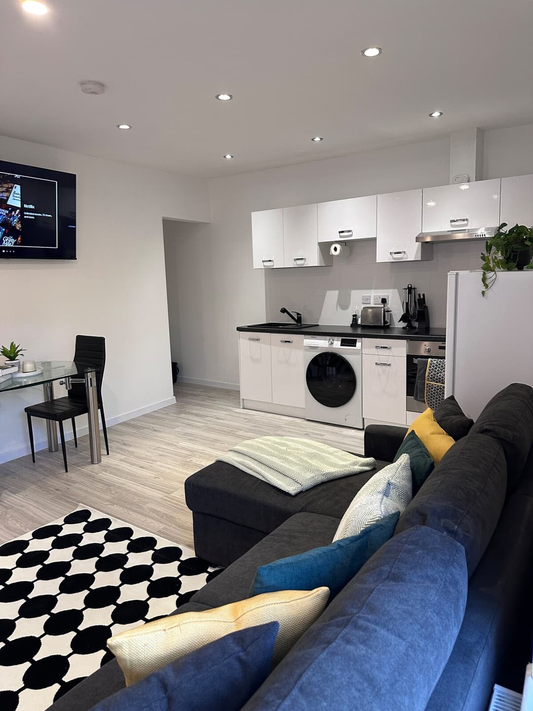 Cozy Retreat | Wi-Fi | Desk | Free Parking - View 7