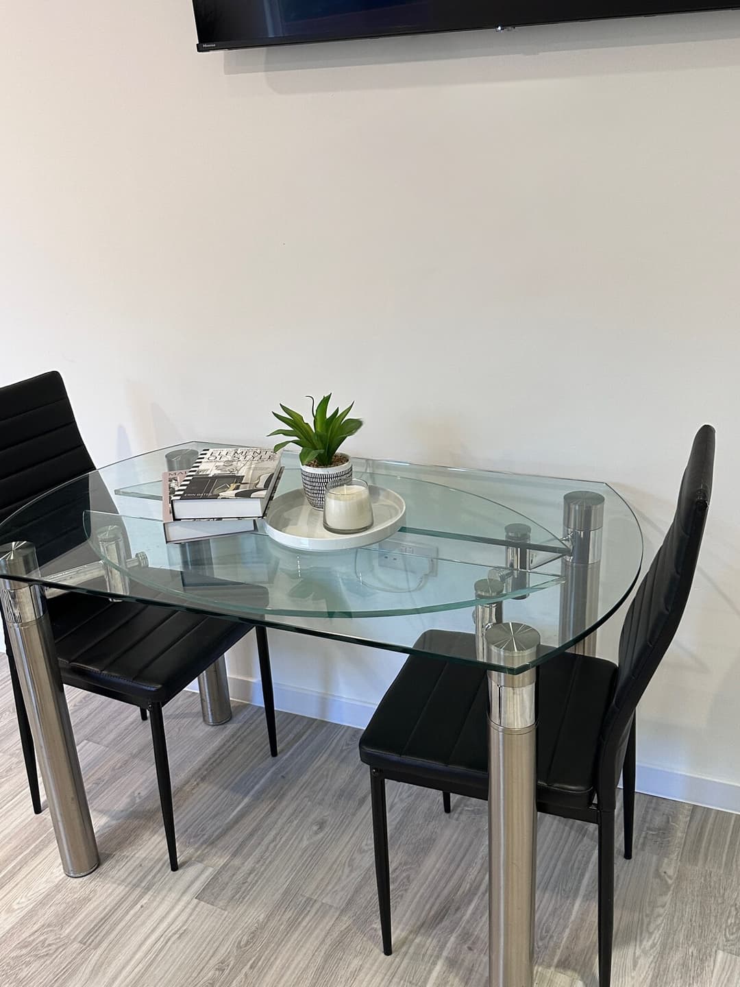 Cozy Retreat | Wi-Fi | Desk | Free Parking - View 10