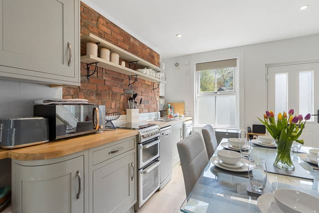 2 Bedroom Riverside Cottage | Exeter - View 2