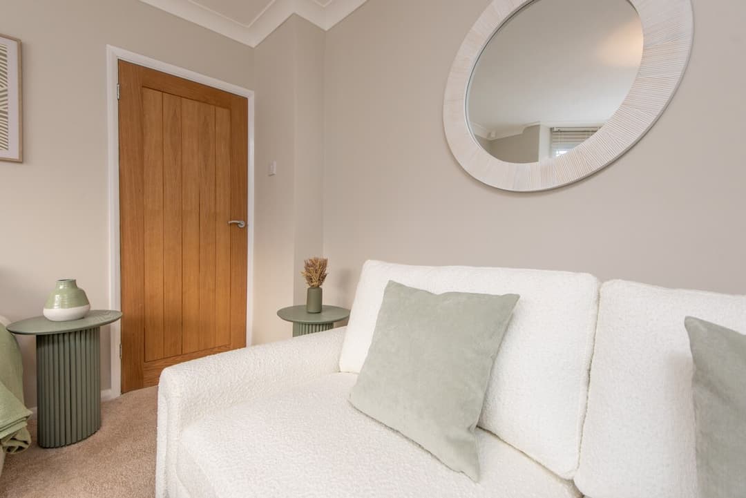 5 Bedroom House | 3 Bathroom | Parking | Durham - View 9