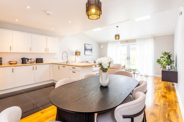 4 Bedroom House | 2 Bathroom | Durham - View 2