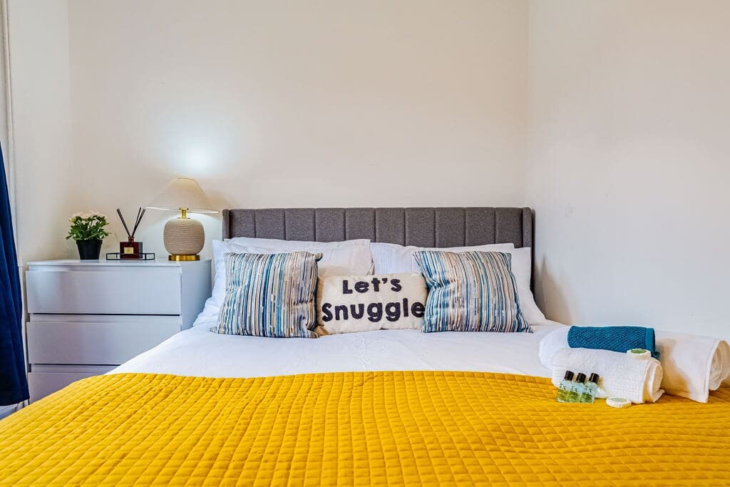 Modern Apartment Near City Airport & Excel London- Ideal For Workers And Contractors - View 6