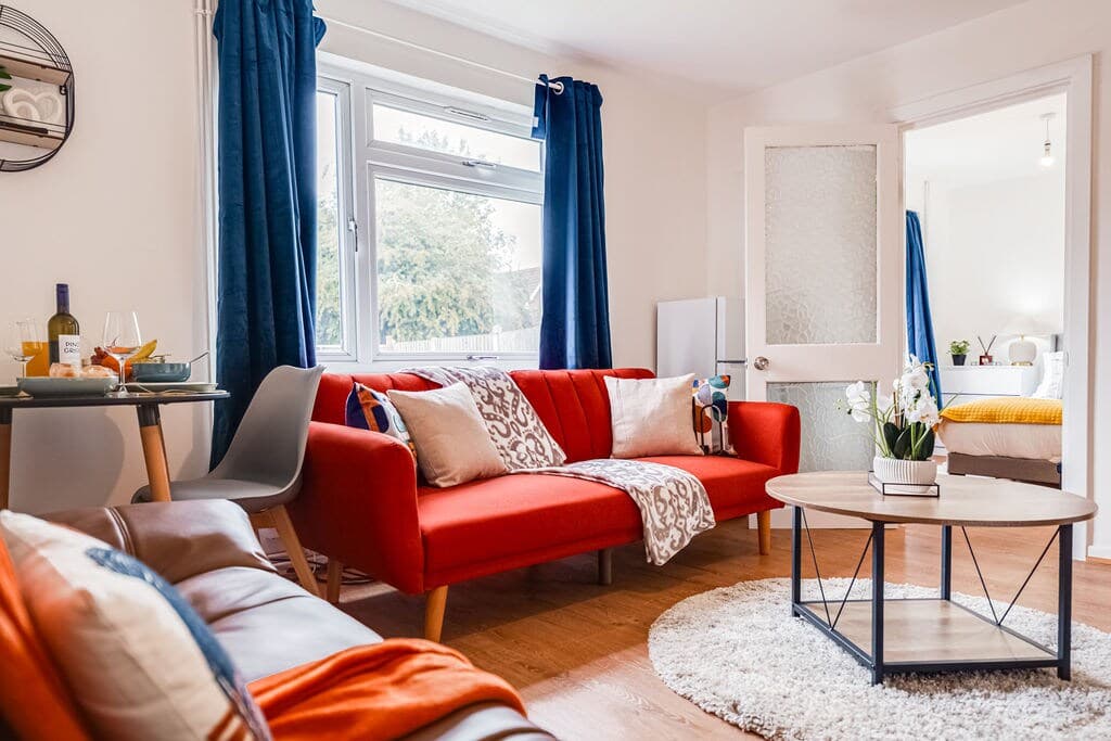 Modern Apartment Near City Airport & Excel London- Ideal For Workers And Contractors - View 7