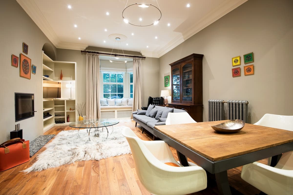 Luxury 2 Bedroom Apartment | Durham | Parking