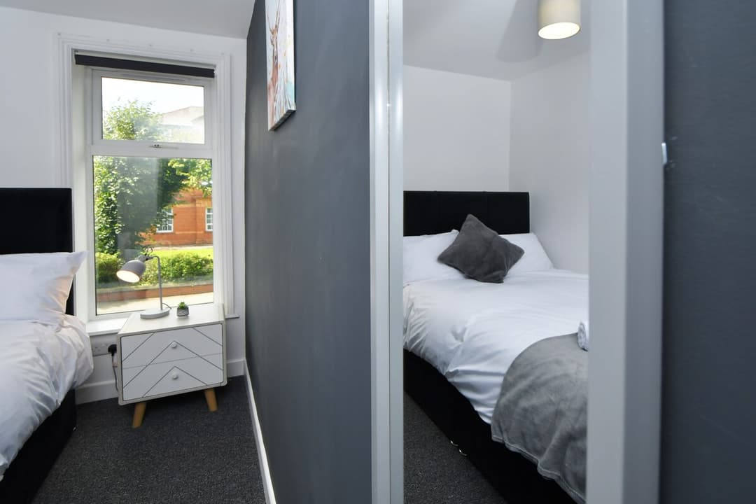 Entire 5 Bedroom 3 Bathroom Home In Cheshire East, United Kingdom - View 17