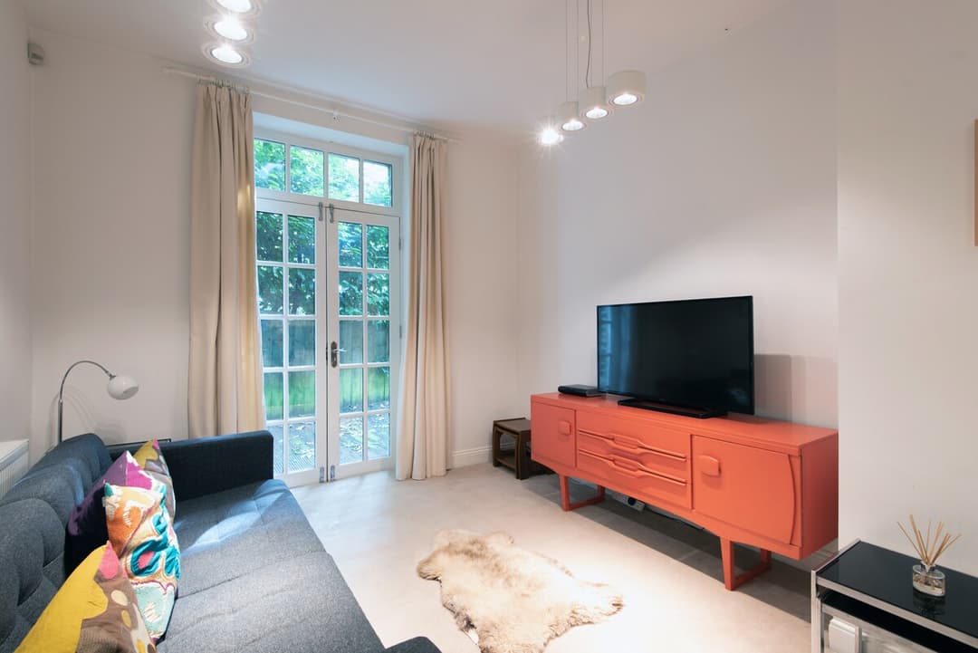 Luxury 2 Bedroom Apartment 2 | Durham | Parking - View 2