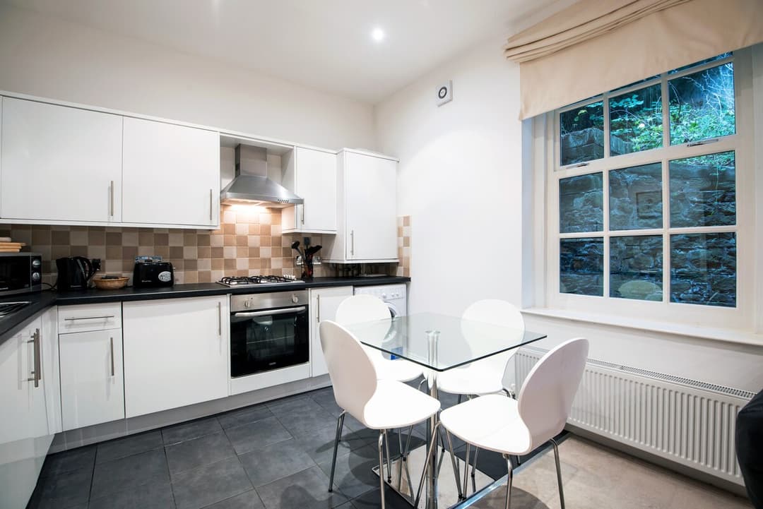 Luxury 2 Bedroom Apartment 2 | Durham | Parking - View 5