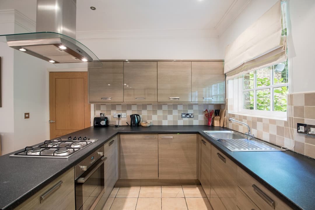 Luxury 2 Bedroom Apartment 4 | Durham | Parking - View 7
