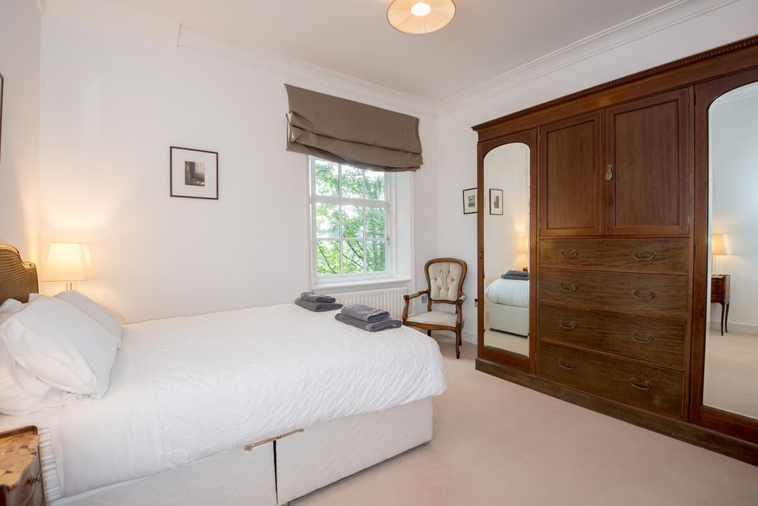 Luxury 2 Bedroom Apartment 4 | Durham | Parking - View 9