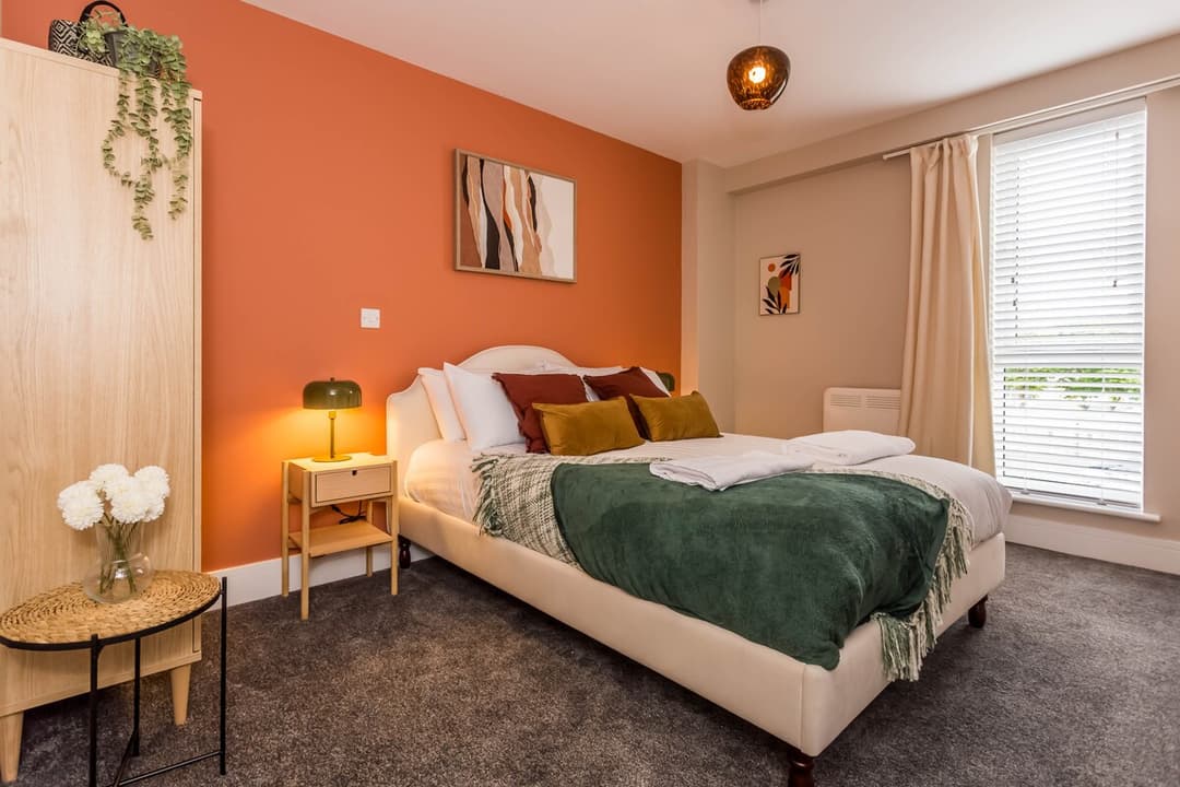Modern 2 Bedroom Apartment | Parking | Washington - View 3
