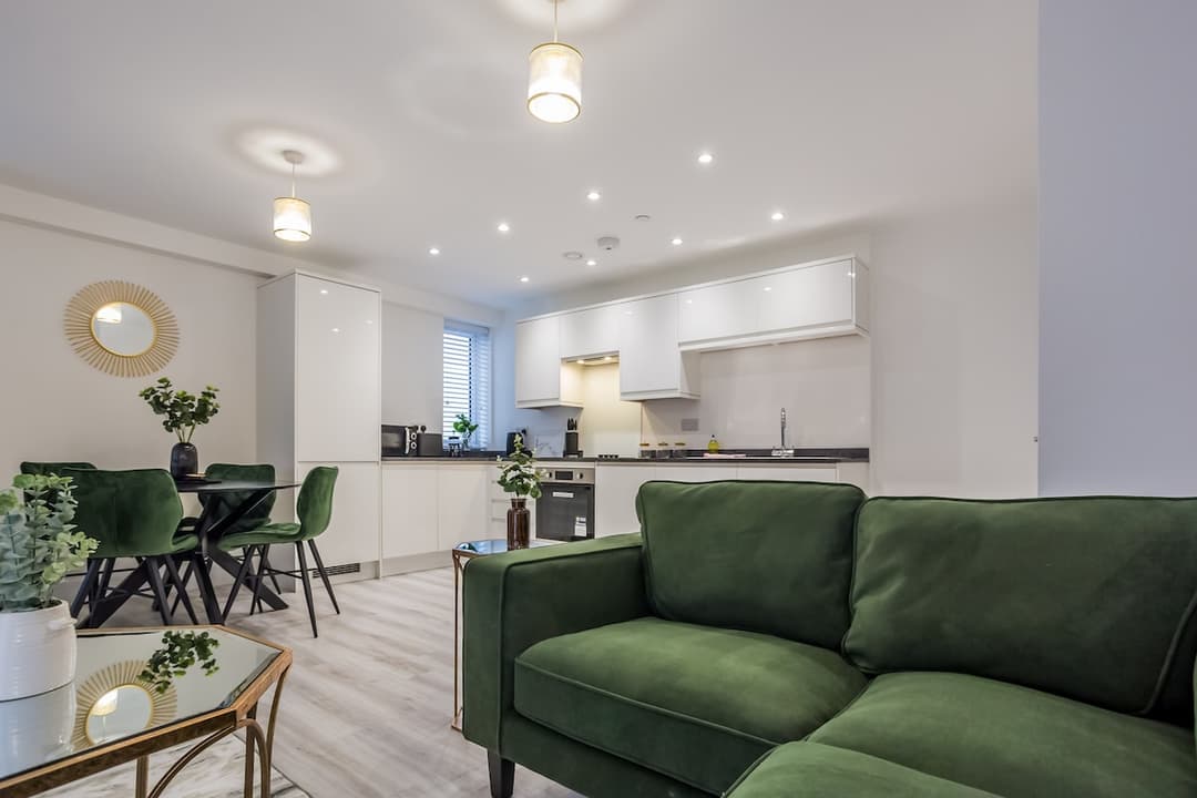 Modern 2 Bedroom Apartment | Parking | Washington - View 8