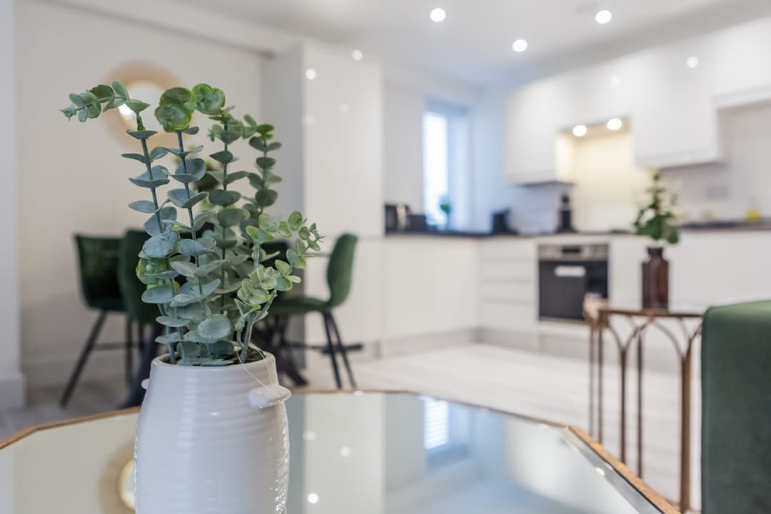 Modern 2 Bedroom Apartment | Parking | Washington - View 11