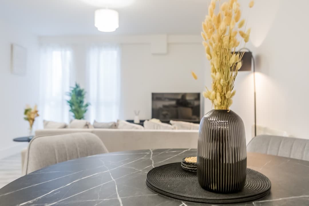 Modern 2 Bedroom Apartment | Parking | Washington - View 10
