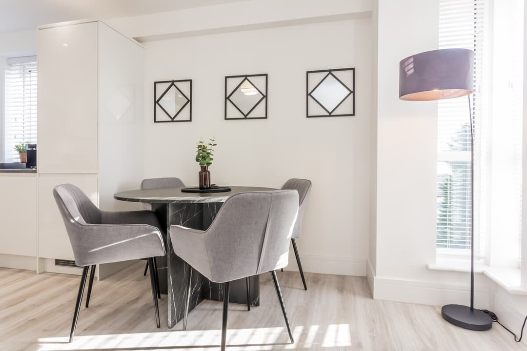Modern 2 Bedroom Apartment | Parking | Washington - View 6