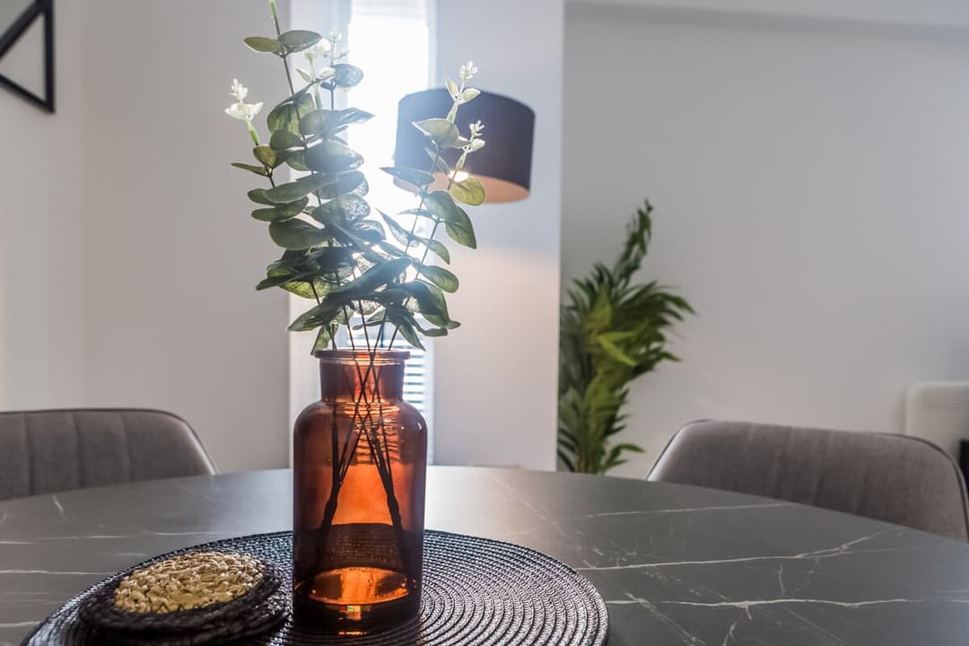 Modern 2 Bedroom Apartment | Parking | Washington - View 9