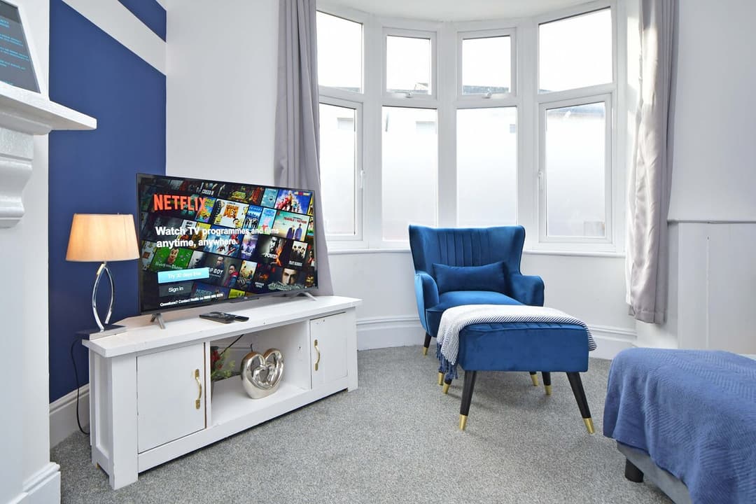 Entire 1 Bedroom Rental Unit In Cheshire East, United Kingdom - View 2
