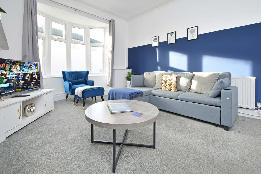 Entire 1 Bedroom Rental Unit In Cheshire East, United Kingdom - View 4