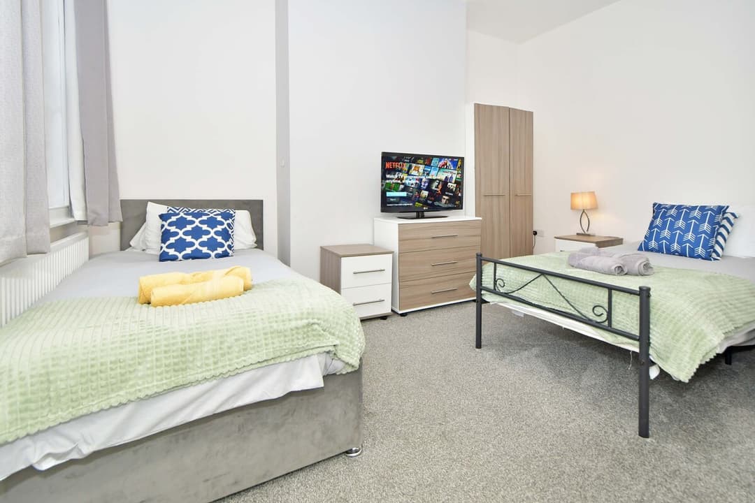 Entire 1 Bedroom Rental Unit In Cheshire East, United Kingdom - View 20