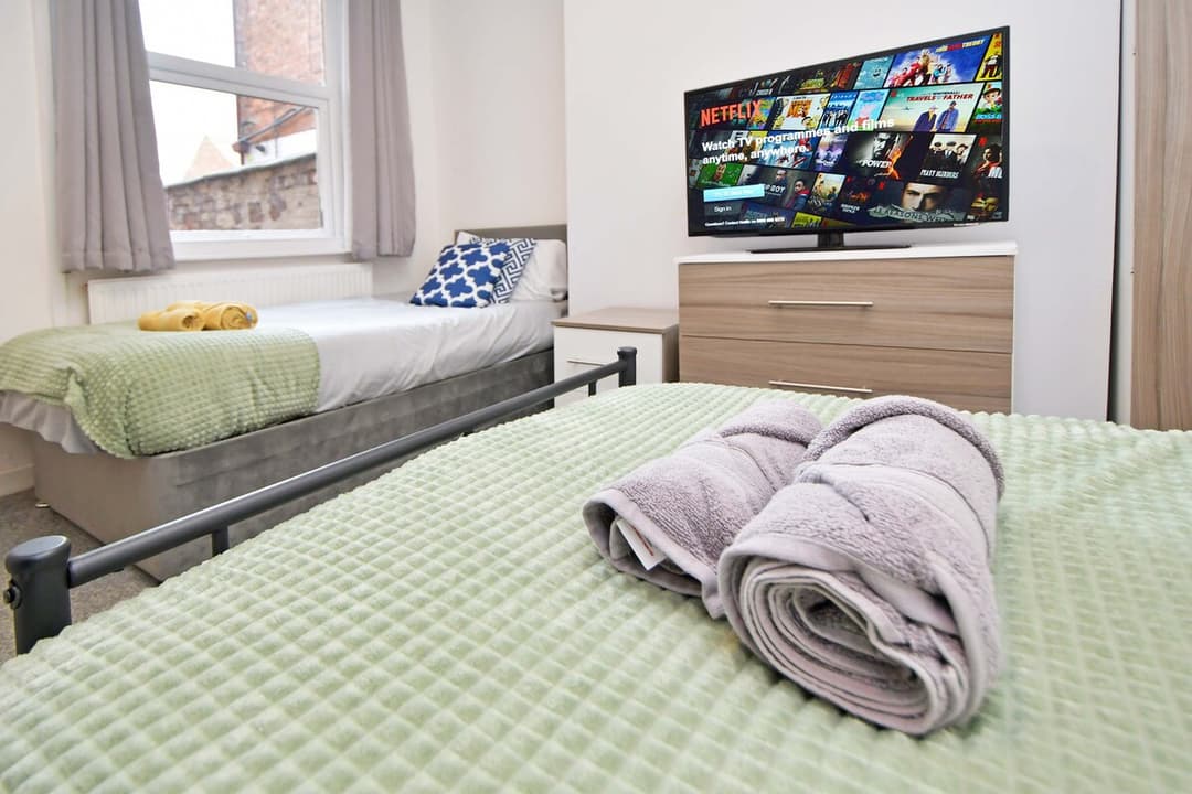 Entire 1 Bedroom Rental Unit In Cheshire East, United Kingdom - View 24