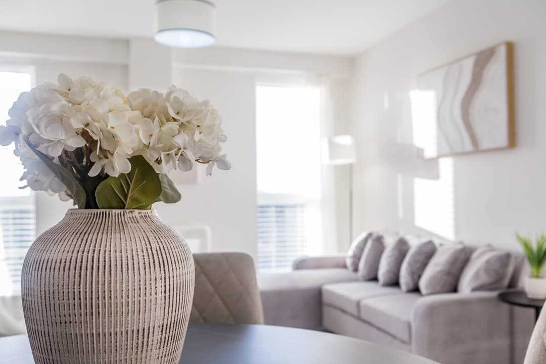 Modern 3 Bedroom Apartment | Parking | Washington - View 4