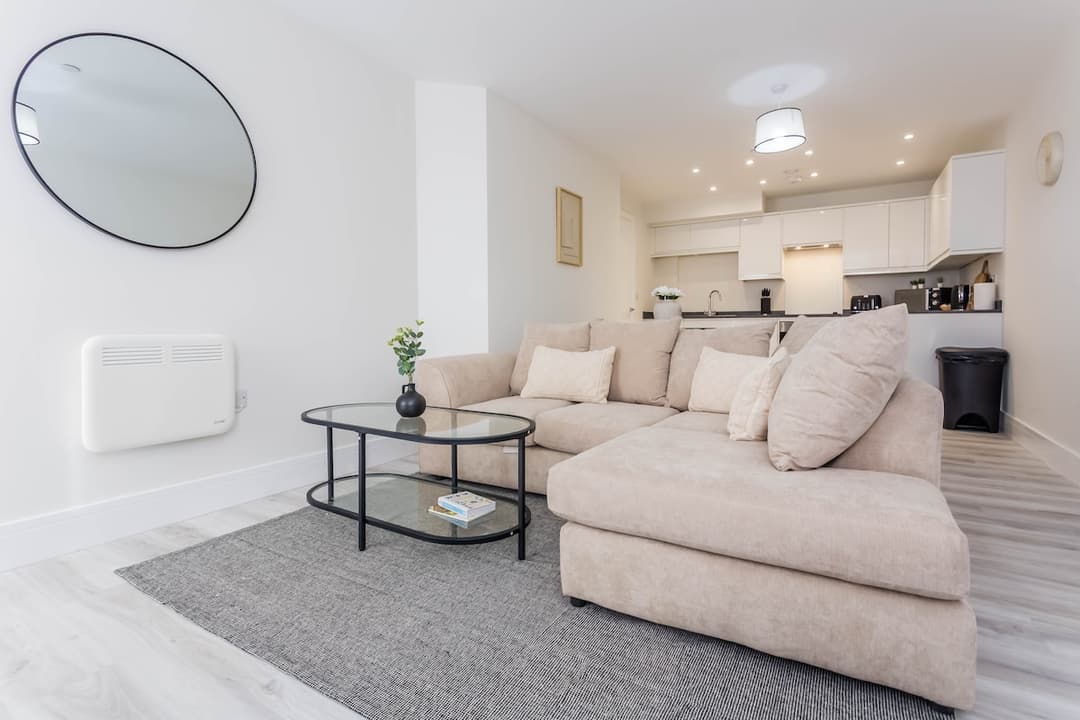 Luxury 2 Bedroom Apartment | Parking | Washington - View 1