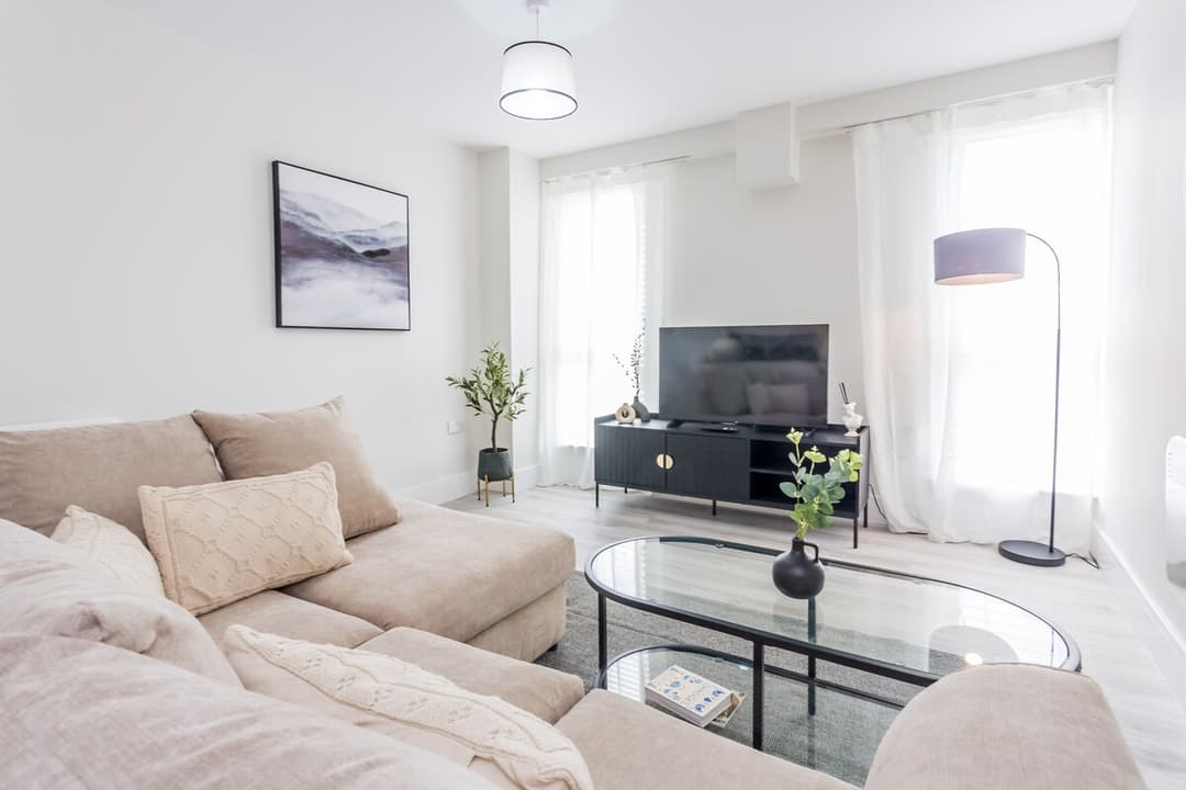 Luxury 2 Bedroom Apartment | Parking | Washington - View 2