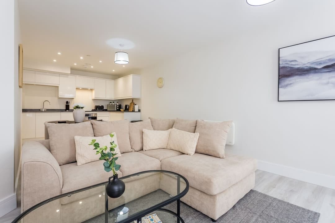 Luxury 2 Bedroom Apartment | Parking | Washington - View 5