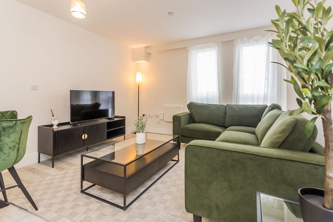 2 Bedroom Apartment | Washington | Parking - View 1