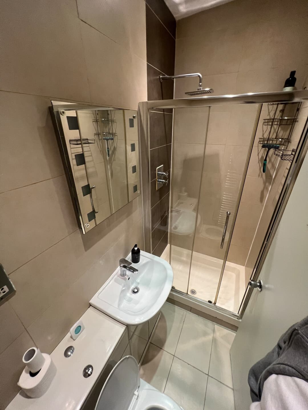 Chic Boutique City Stay | Studio Apartment B - View 9
