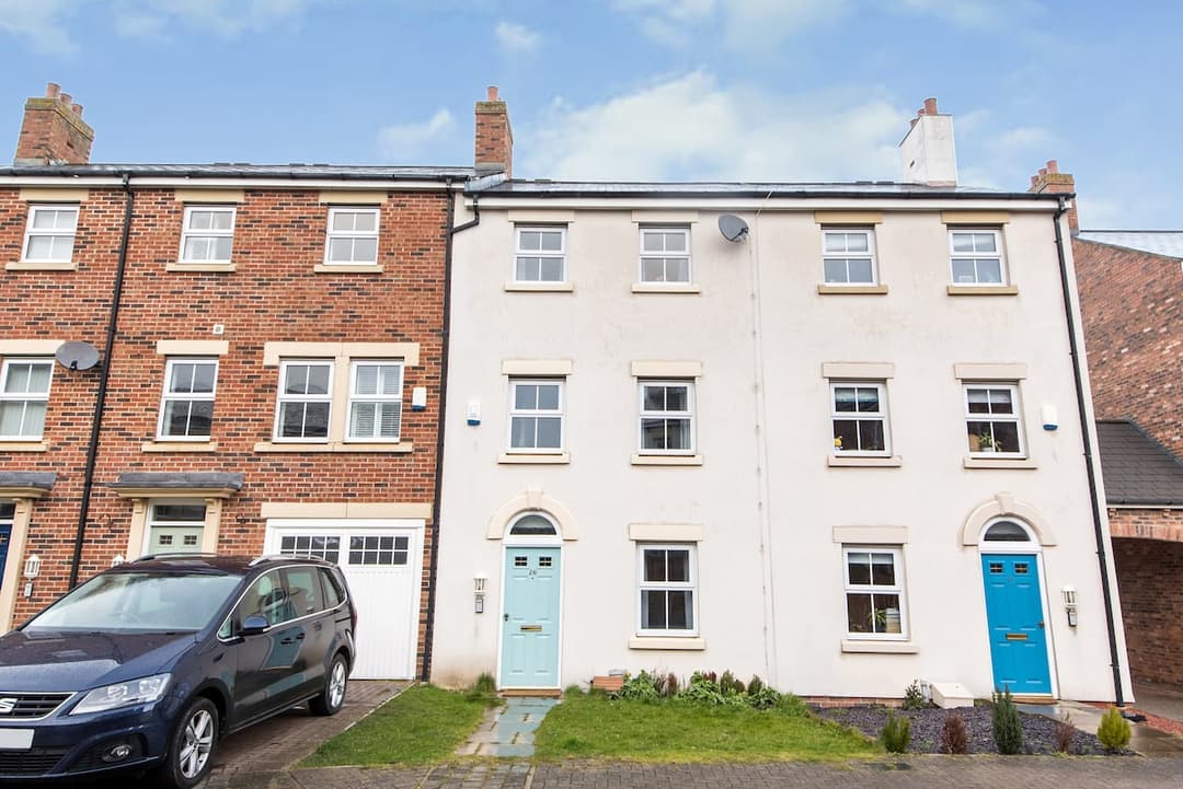 4 Bedroom Townhouse | Parking | Durham - View 24
