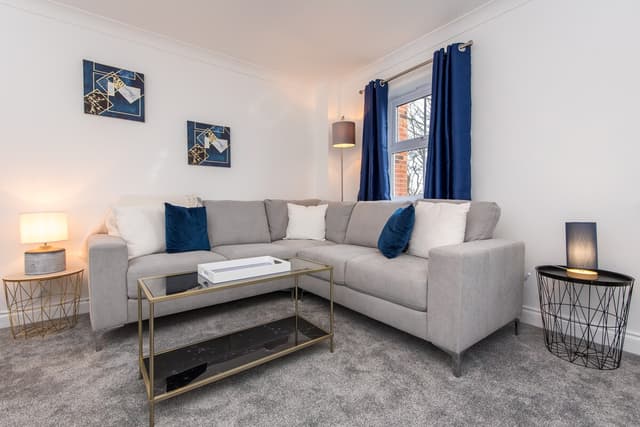 4 Bedroom Townhouse | Parking | Durham - View 1