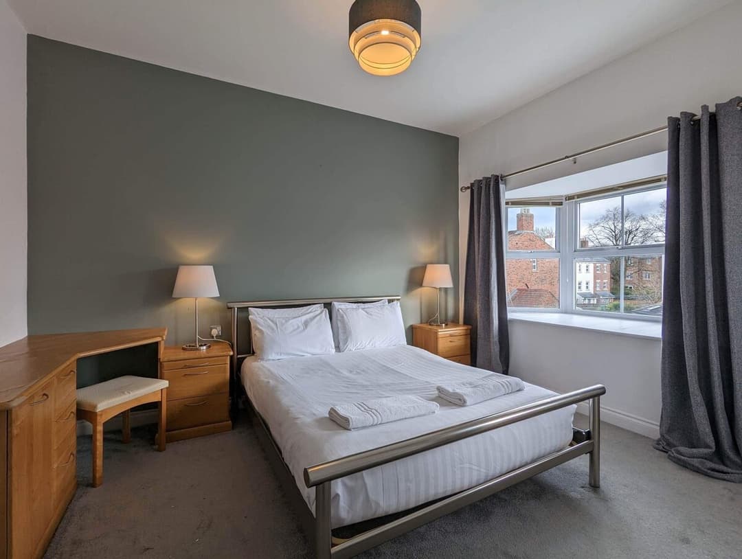 5 Bedroom House | 3 Bathroom | Parking | Durham - View 3