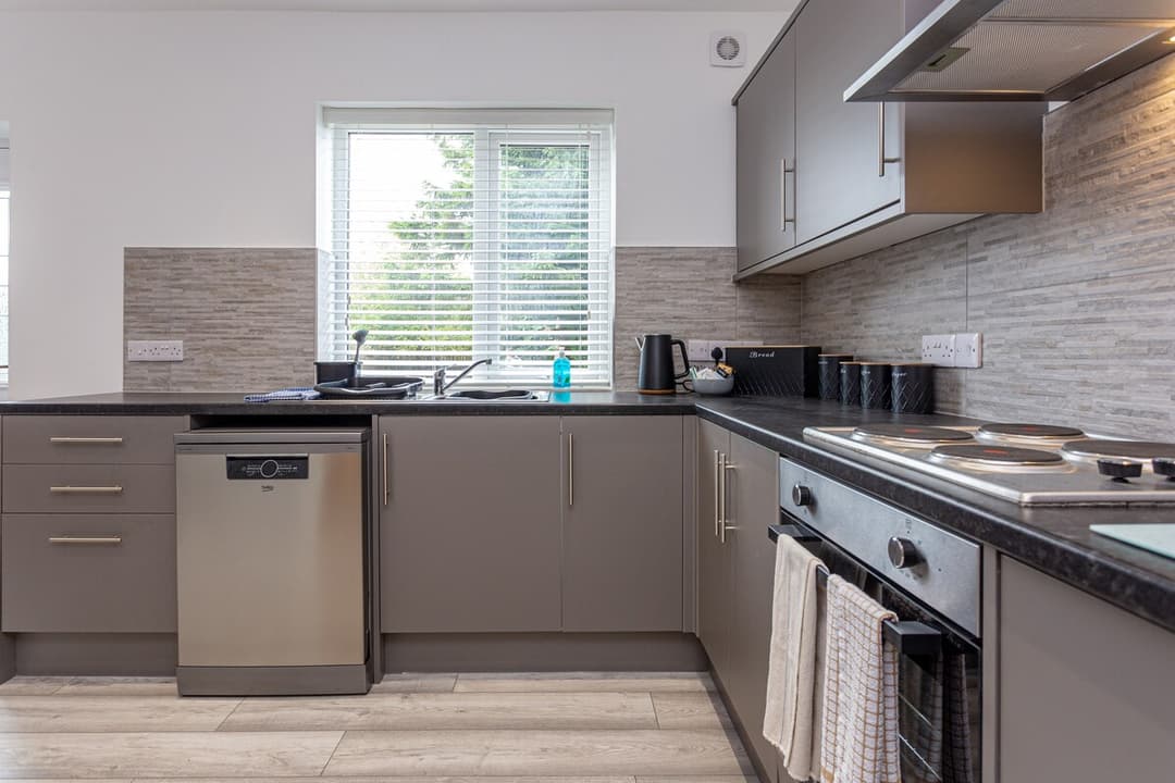 3 Bedroom House | Durham - View 6