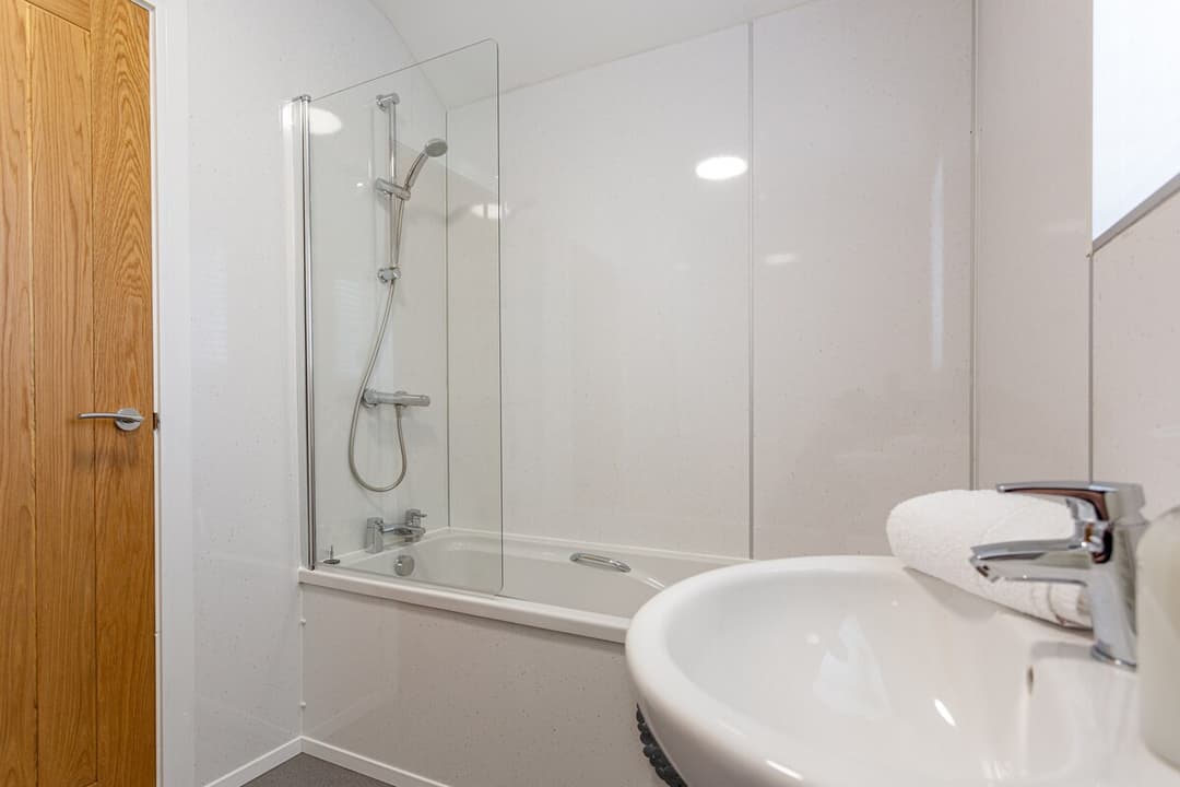 3 Bedroom House | Durham - View 7