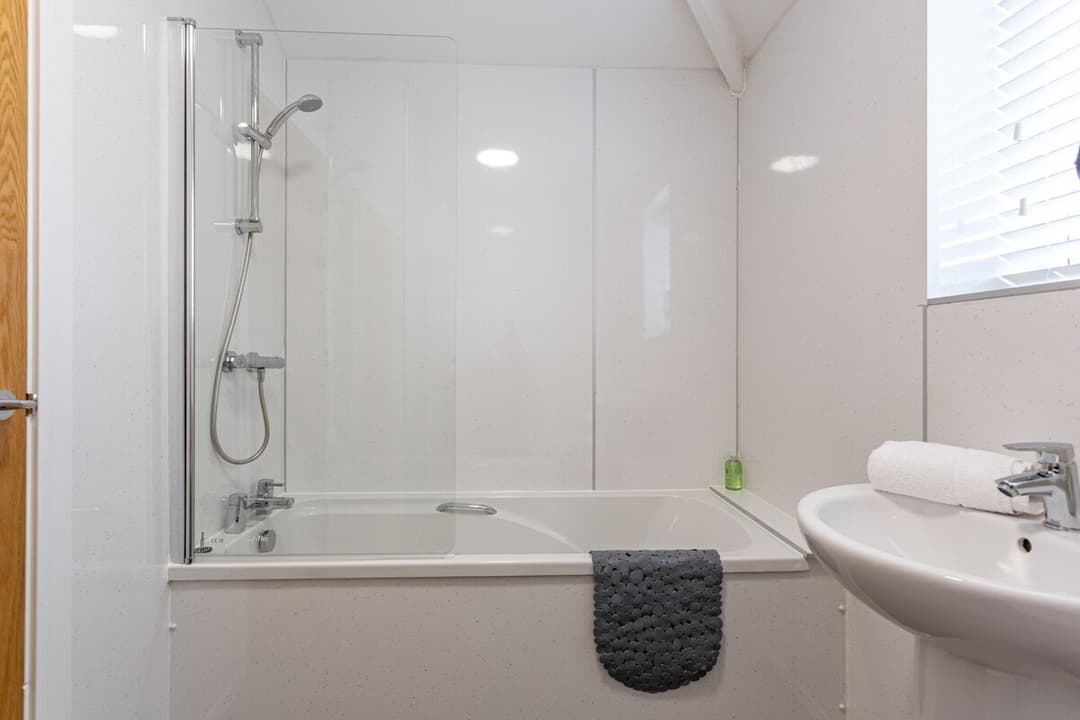 3 Bedroom House | Durham - View 9