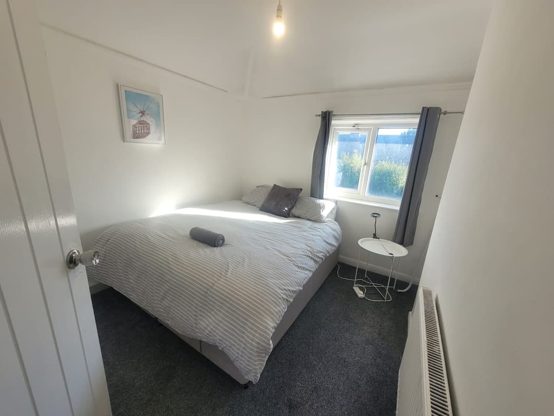 3 Bedroom House | Parking| Contractor Friendly | Leeds - View 7