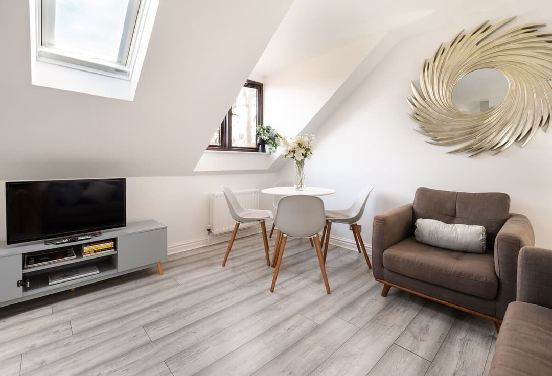 2 Bedroom Flat In Reading Rg1 - Free Parking - View 6