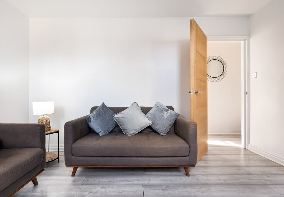 2 Bedroom Flat In Reading Rg1 - Free Parking - View 8