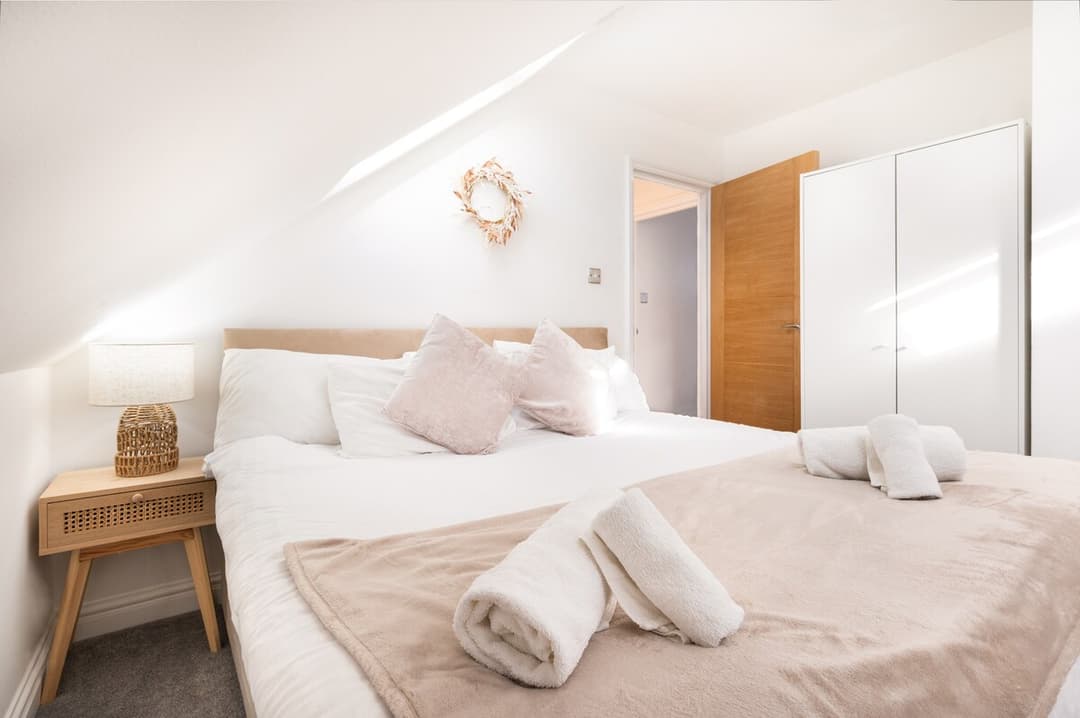 2 Bedroom Flat In Reading Rg1 - Free Parking - View 9