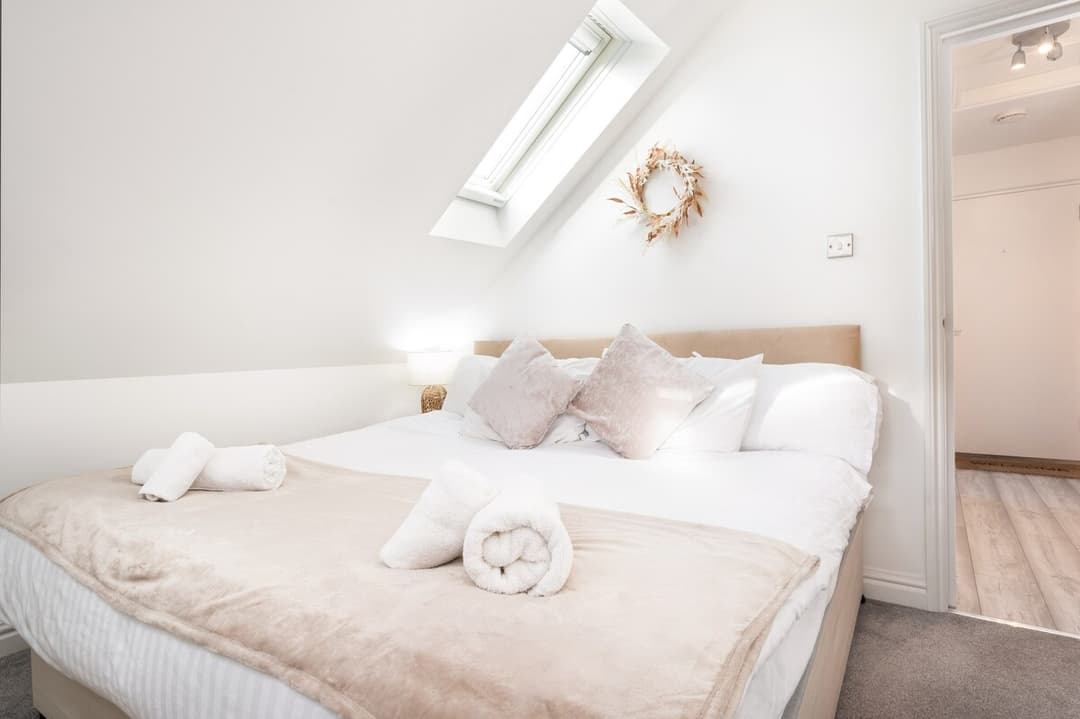 2 Bedroom Flat In Reading Rg1 - Free Parking - View 10