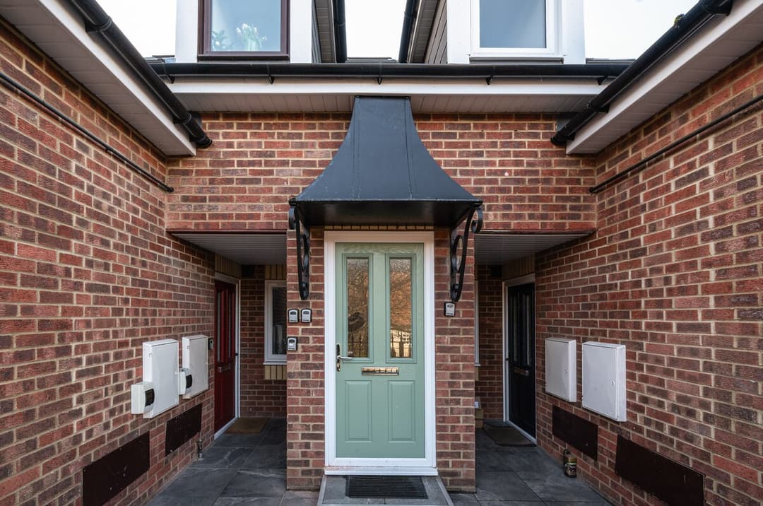 2 Bedroom Flat In Reading Rg1 - Free Parking - View 19